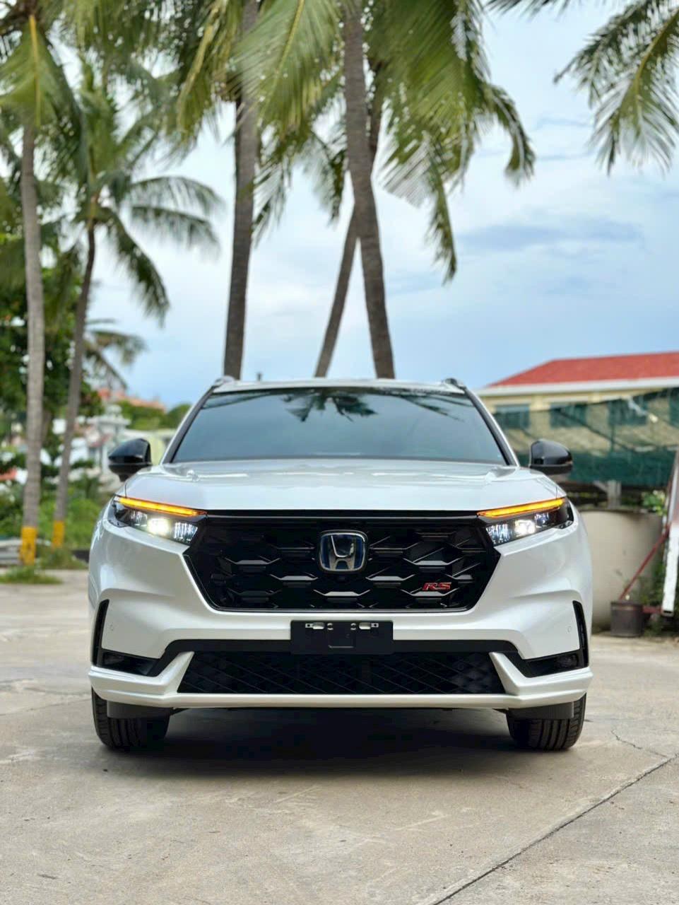z5519389671126 5eafcbe76e43731b56c5f0eeb59a9b1c (Đánh giá xe) Honda CR-V 2024: thiết kế khoẻ khoắn và hiện đại, trang bị an toàn nổi bật